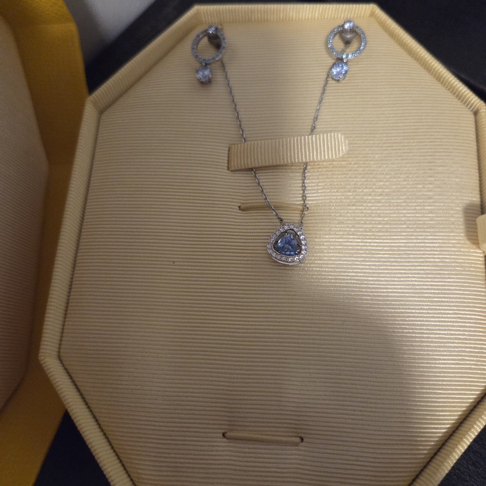 Swarovski Blue and Silver Tone Jewelry Set - Picture 3 of 4